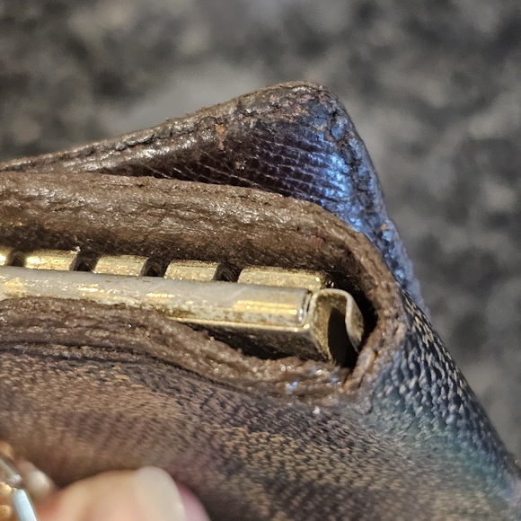 Louis Vuitton Damier Ebene 4 Key Case Holder W/Twilly, Charms, & Wristlet Added - Picture 11 of 17